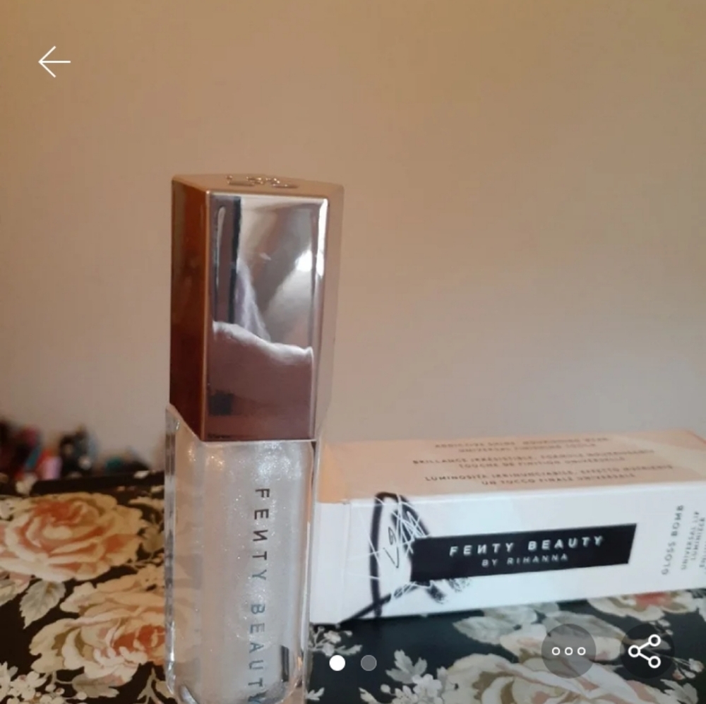 Fenty Beauty Gloss Bomb